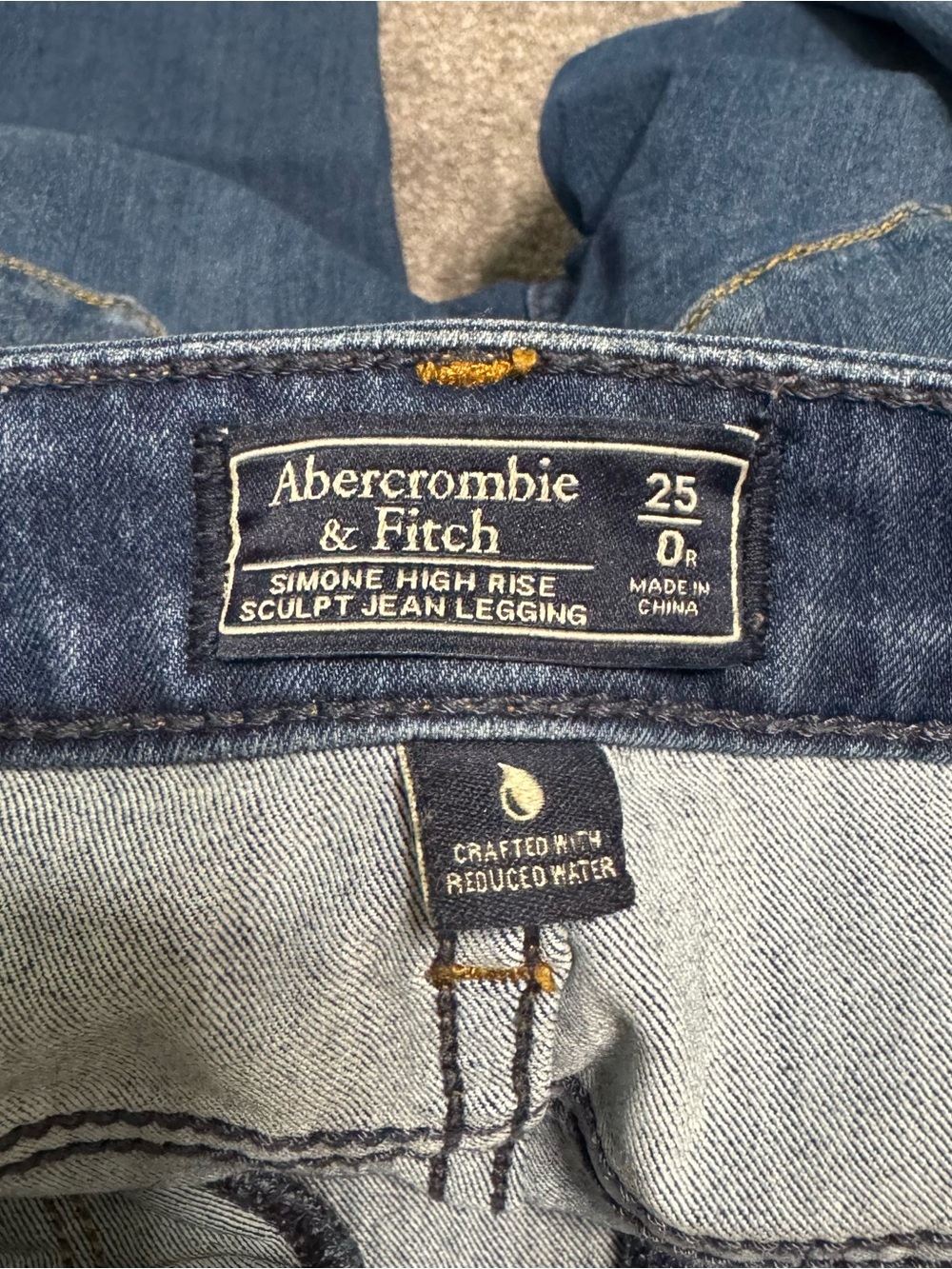 Abercrombie & Fitch Women's Medium Blue Skinny Jeans - Picture 4 of 7